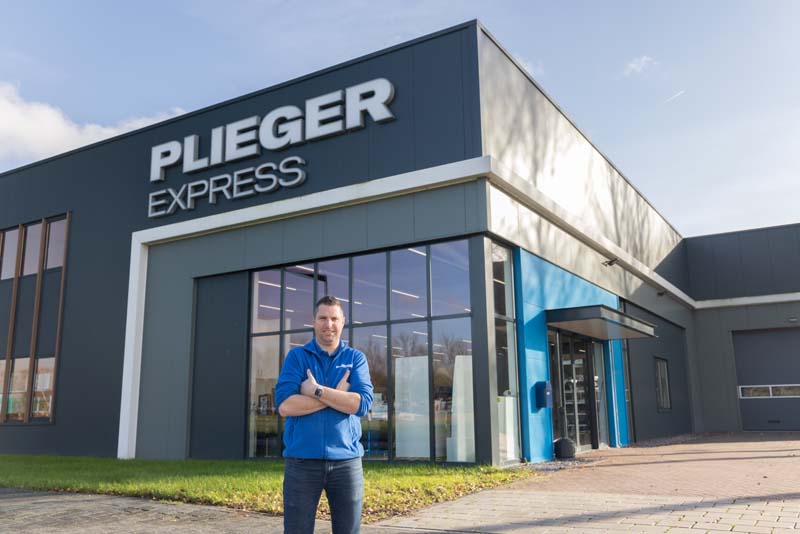 Plieger Expres buitenzijde 800.jpg Plieger Expres buitenzijde 800.jpg