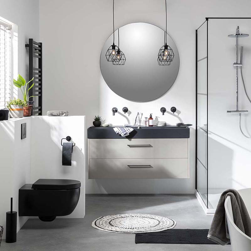 Plieger badkamer zwart 20190321-800x800.jpg Plieger badkamer zwart 20190321-800x800.jpg